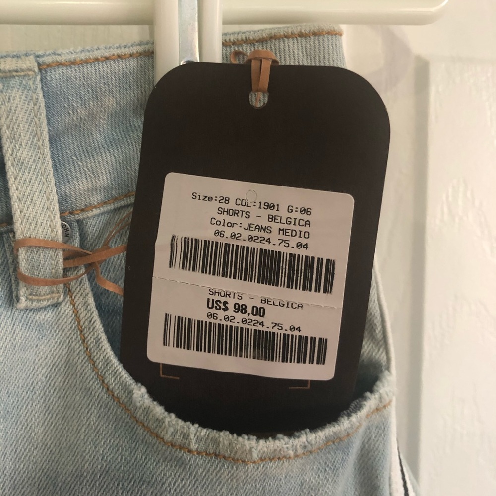 NWT Denim mid/high-waist shorts w/ stripes - Picture 4 of 4